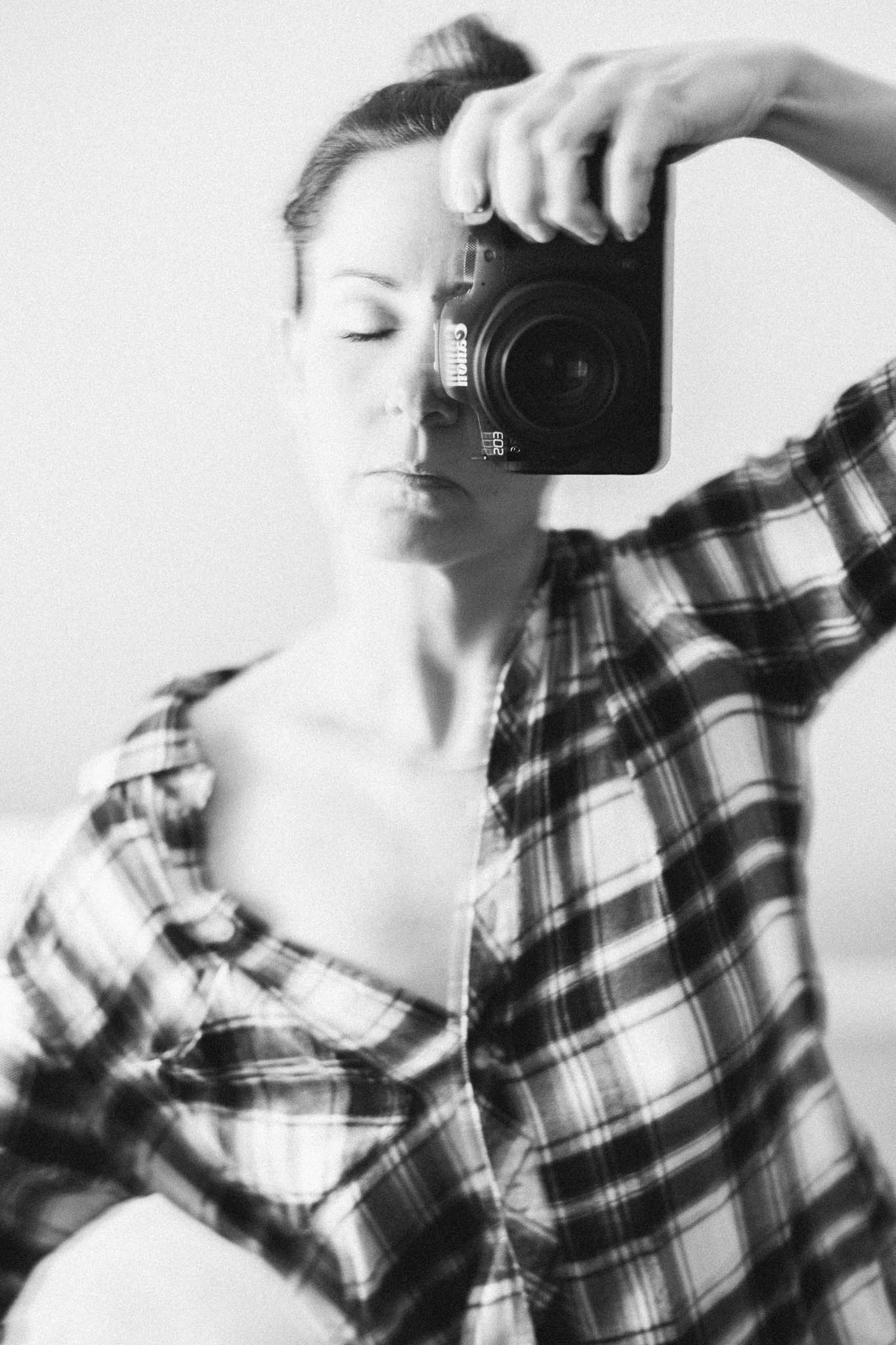 Jennifer Less Meet Jennifer. - Learn | 52Frames